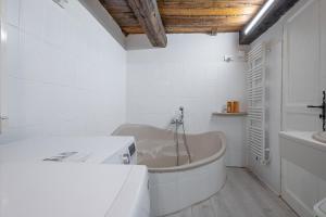 Maisons de vacances Veritable Mas Provencal A La Palud : photos des chambres