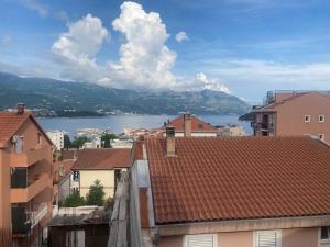 One-bedroom apartment and Studio, 5 min from Old Town