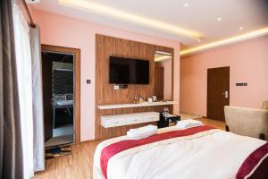 Baranda Restro and Events