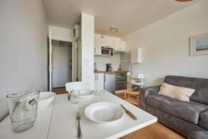 Appartements Un Balcon sur la Mer - Appt a 30m de la plage : photos des chambres