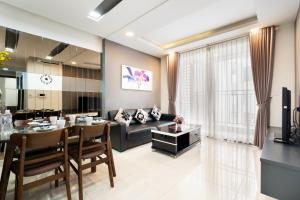Tresor le coeur de Saigon accept over 25 nights only