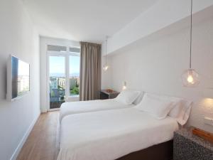 Twin Room room in HM Balanguera Beach - Adults Only