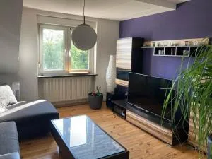 Sonnige Etagen-Wohnung, alleinige Nutzung, Wasserbett - Wiebelskirchen