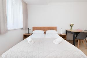 Cozy Studio with Terrace Seaside Chłapowo by Renters