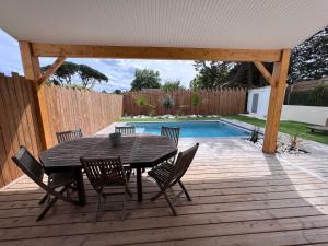 *La maison du bonheur* Piscine chauffée