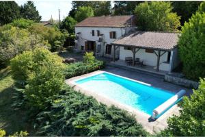 Maisons de vacances Traditional stone house in Loubes-Bernac : photos des chambres