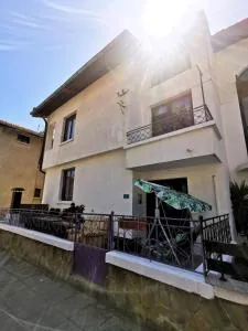 Guesthouse "Slavkova" - 索佐波尔