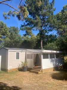 Campings Le Domaine des Pins : photos des chambres