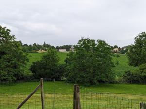 Maisons de vacances Gite Saint-Severin, 4 pieces, 6 personnes - FR-1-653-236 : photos des chambres