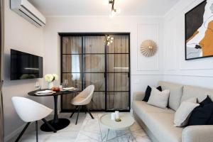 Charming Central Apartment - Netflix + Balcony