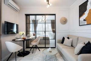 Charming Central Apartment - Netflix + Balcony