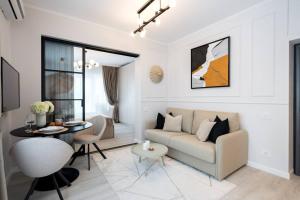 Charming Central Apartment - Netflix + Balcony