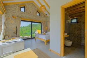 Pegasusstonehouse - Gömbe