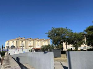 Studio avec Balcon, Parking et Wi-Fi près des Thermes de Balaruc-les-Bains - FR-1-553-202