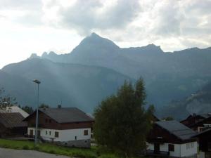 Studio 4 pers, proche centre et pistes, parking assuré - FR-1-733-20