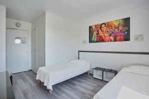 Hotels Hotel Cinepole 3 etoiles Joinville le Pont : photos des chambres