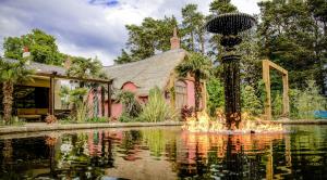 Le Petit Chateau & William de Percy