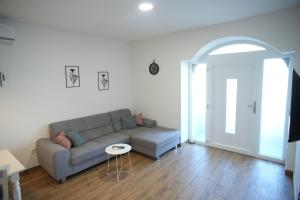 Apartments Petrich