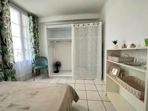 Appartements Polichinelle Hyper Centre - Wifi - Balcon & Parking Proche : photos des chambres