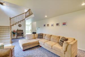 Charming Elko Home with Pool Table!