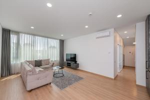 Spaciuos 1 BD Apt by Domvia