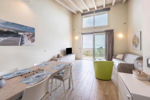 Little Paradise Lake Garda