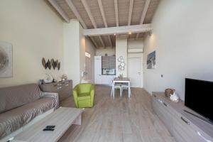 Little Paradise Lake Garda