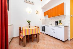 Apartments Adria