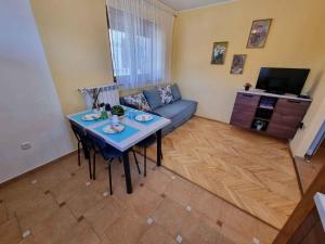 Apartment in Crikvenica 40895