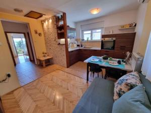 Apartment in Crikvenica 40895