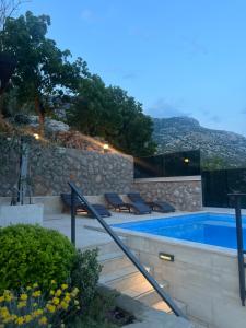 Apartments Matea with Pool and sea view