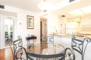 Ocean Village Club N22