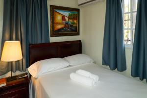 Villa Gumio 2BR Apt -7min walk Boca Chica Beach apts