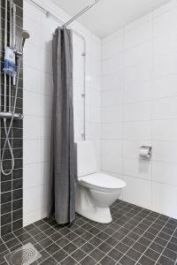 Guestly Homes - 3BR City Charm