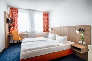 Business Single Room room in ACHAT Hotel Dresden Altstadt