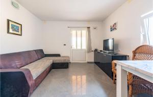 Awesome Home In Kustici With Kitchen