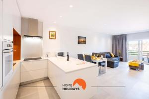 #081 T1 Vale Mangude 312 by Home Holidays