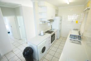 Salt Rock, Gleneagles, sea view, pool, swimming beach 50m away