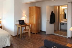 Hotels Logis Le Nouvel : photos des chambres