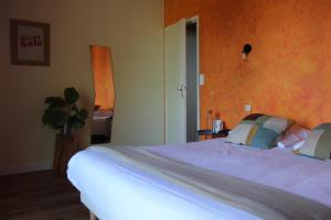 Hotels Les Bruyeres : Chambre Double - Vue sur Jardin