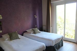 Hotels Les Bruyeres : Chambre Lits Jumeaux - Vue sur Jardin