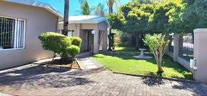 Green Kalahari Guesthouse