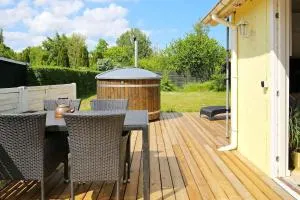 Cozy Getaway Close To The Sea - Grevinge