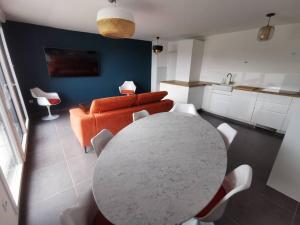 Appartements T3 la ciotat, Clim, vue panoramique,2 parking sous sol : photos des chambres