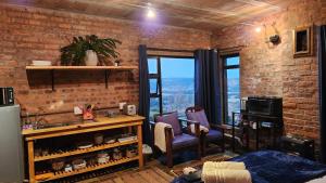 THE VIEWPOINT SUV vehicle required