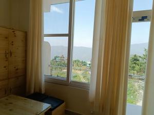 UK09 hotel & restaurant 2