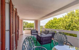 4 Bedroom Gorgeous Home In Dobrinj 