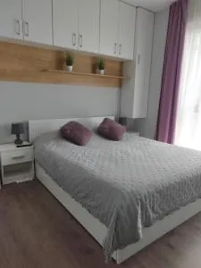 Grey Diamond - Livezeni