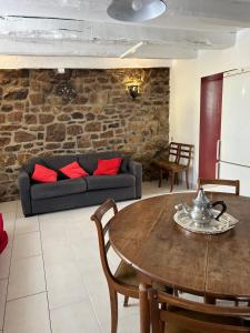 Appartements GITE INDEPENDANT en duplex proche mer COTE DE GRANIT ROSE : photos des chambres