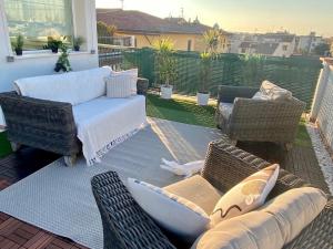 Rilassante SuperAttico con Vista sulle Colline - Perfetta Fuga Romantica